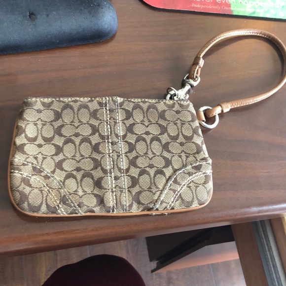 Coach wristlet - Picture 2 of 3